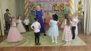 Трогательное до слез поздравление для любимой воспитательницы | Выпускной утренник в детском саду