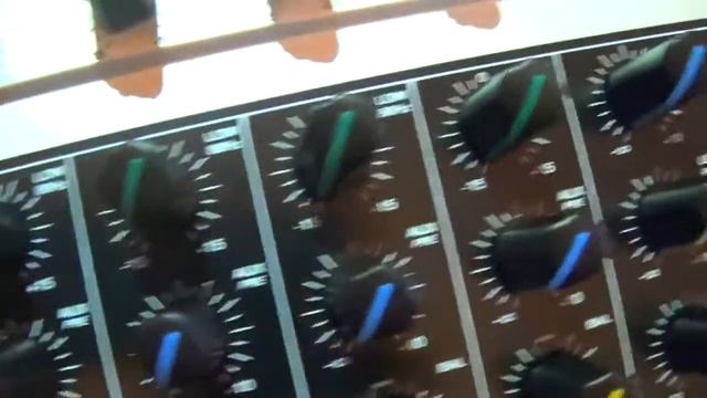 Soundking- MIX02A смотреть онлайн