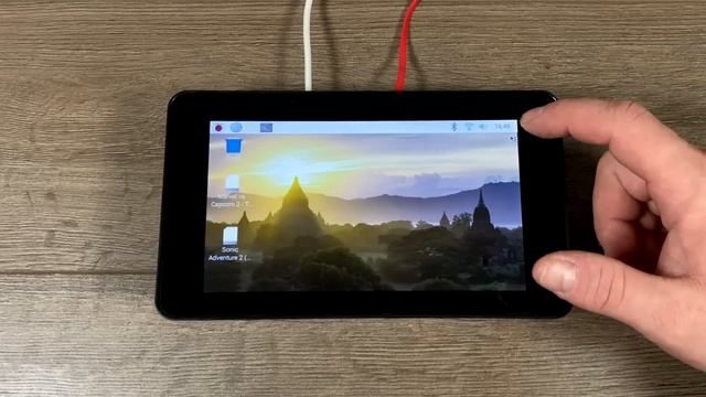 Official Raspberry Pi 4 7" Touchscreen Display Review - Is it Any Good? смотреть онлайн