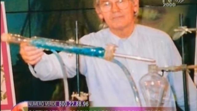Le fragranze delle rose catturate nei profumi e negli abiti dell'atelier Daphné смотреть онлайн