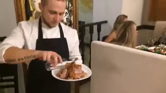 Красивейшая подача вкуснейшей утки с сухофруктами смотреть онлайн