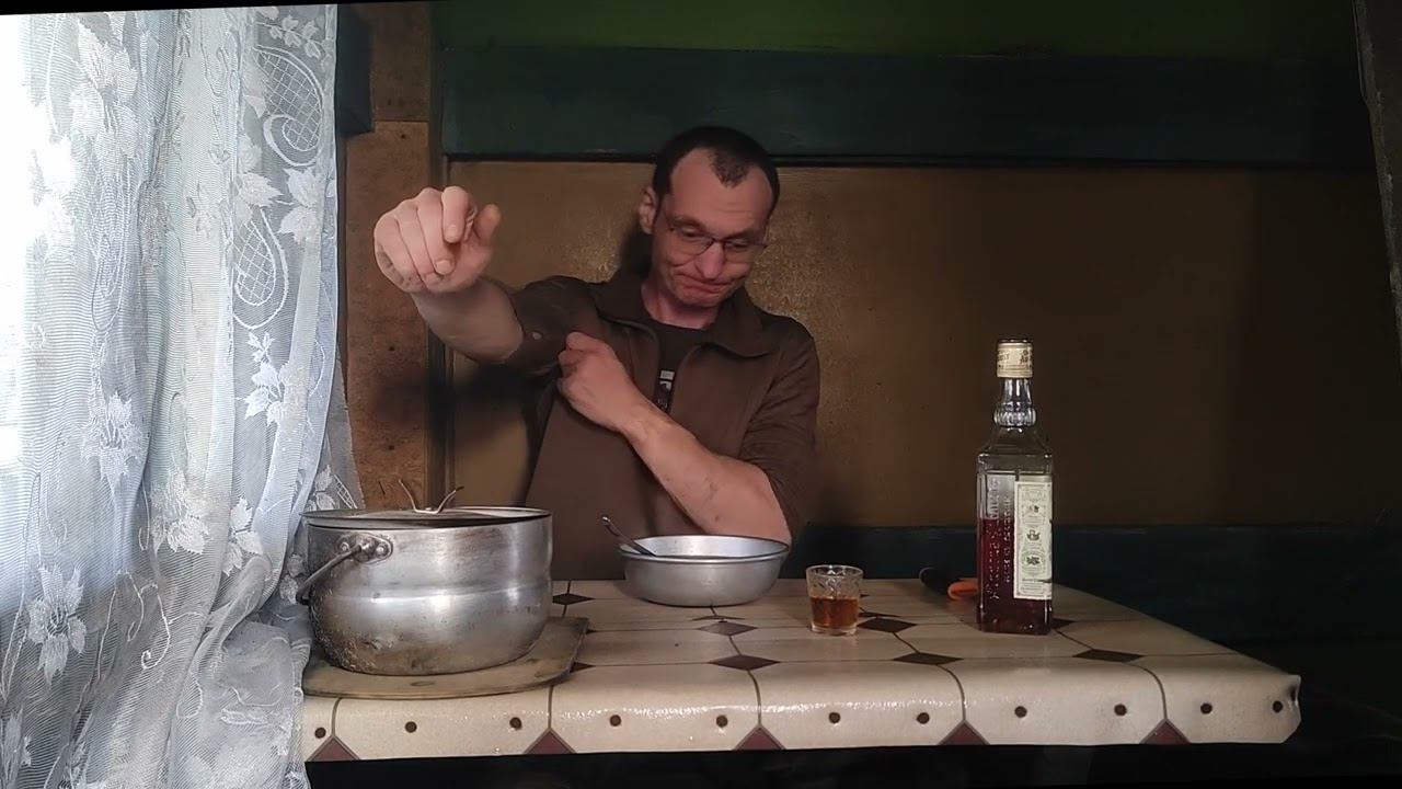 Первая ночёвка на даче.