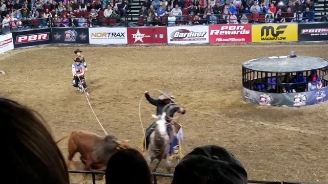PBR - Professional Bull Riders 2018, Bangor ME (roping a bull) смотреть онлайн