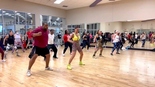 UP / Cardi B / Hip Hop / Zumba Fitness смотреть онлайн