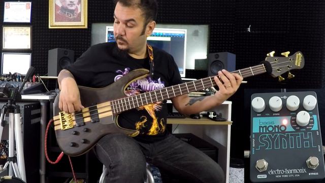 Electro Harmonix Bass Mono Synth Pedal Review смотреть онлайн
