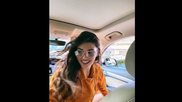 Hande Erçel and her boyfriend's expensive trip! смотреть онлайн