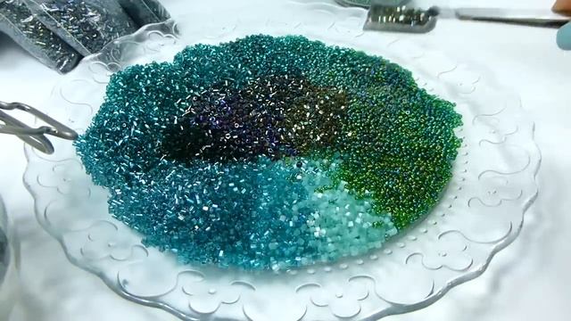 Голубая ель. Урок 2 - Замес бисера / Blue spruce. Lesson 2 - Bead mix смотреть онлайн