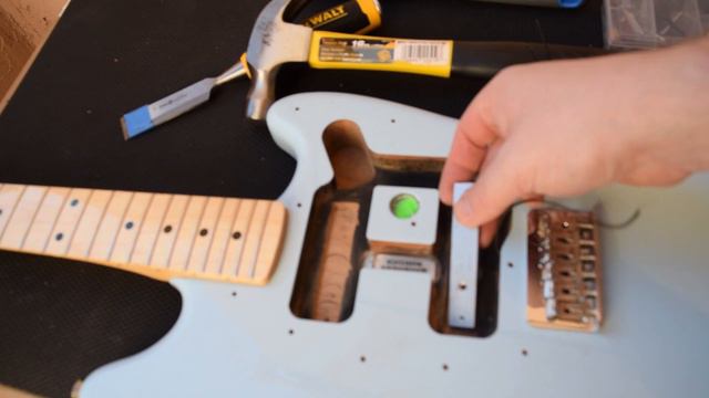 FAIL Installing Mini Humbuckers in a Fender Player Mustang смотреть онлайн