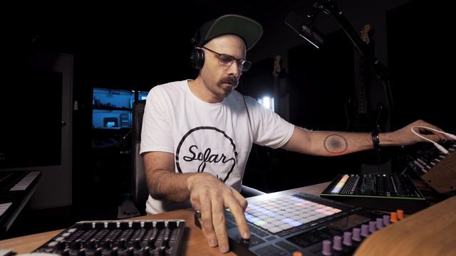 Ableton Live 11 | First Live Looping Jam [Jamosa] смотреть онлайн