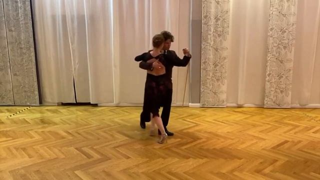 Universitango.com - Pablo & Ludmila - Vida Mia - Orquesta Romantica Milonguera - Argentine Tango смотреть онлайн