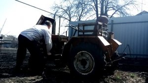 Это было не реально! Запускаем Китайский мототрактор после зимы. +Боронование самодельной сцепкой.