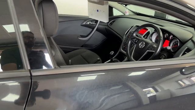 2015 Vauxhall Astra GTC смотреть онлайн