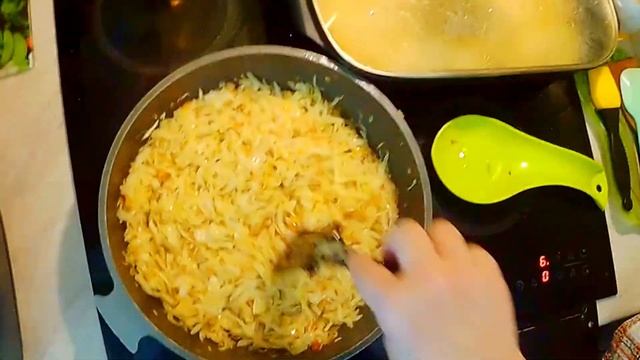 Капуста жареная (тушёная) на сковороде - Fried cabbage (stewed) in a pan смотреть онлайн