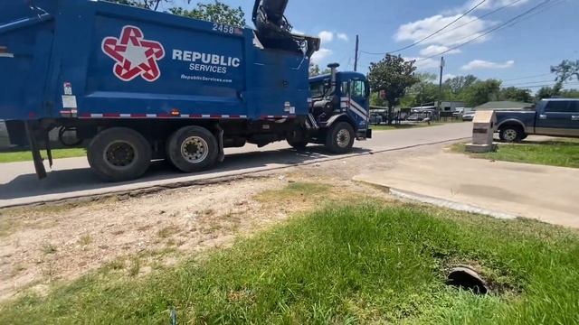 RS 2458: Peterbilt Heil python on trash смотреть онлайн