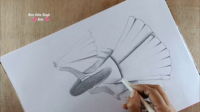 How to draw a girl with beautiful salwar suit || Pencil sketch | How to draw a traditional girl eas смотреть онлайн