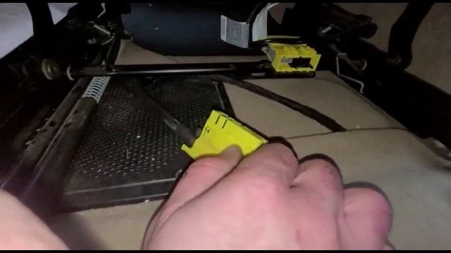 DTC 0093c1 0093c3 Airbag Error BMW E90 E91 E92 E93