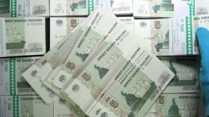 Второй набор серий новых бумажных 5 рублей ! Распаковка блока денег, которых так и нет в обороте.