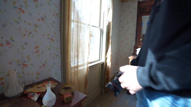 Inside An Abandoned 1800s Historical Time Capsule House - Everything Left Behind!
