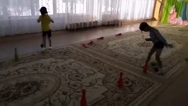 Спортивно - музыкальное развлечение "А ну-ка, девочки" старшие группы смотреть онлайн