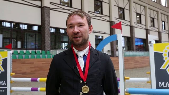 Игорь Савельев - победитель маршрута с высотой препятствий 120 см смотреть онлайн