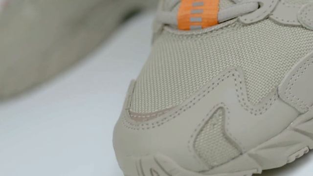 MIZUNO X BEAMS WAVE RIDER 10 "WOOD ASH" - ON FEET LOOK смотреть онлайн