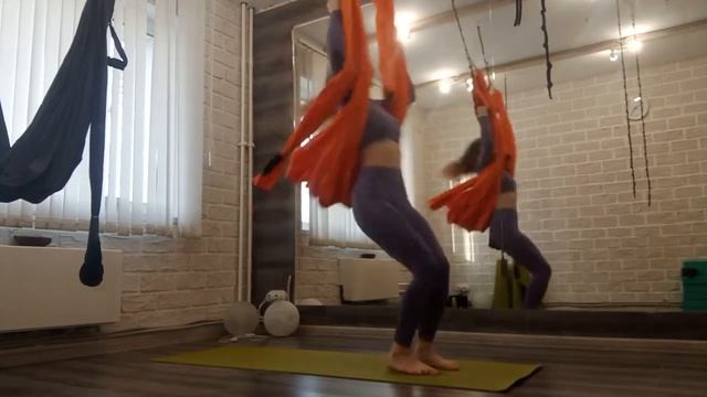 ЙОГА В ВОЗДУХЕ. Йога в гамаках. Огнева Дарья смотреть онлайн