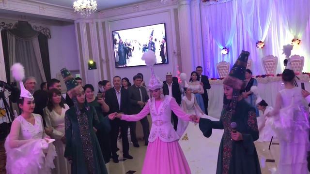 Февраль. Март. Апрель. Яркие события этих месяцев. смотреть онлайн