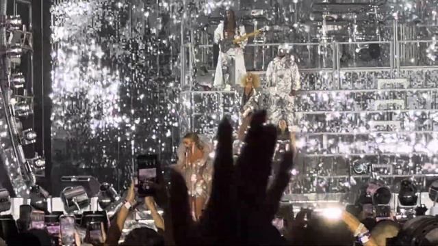 Beyoncé - 1+1, I’m goin down, I care, River deep mountain high, Amsterdam смотреть онлайн