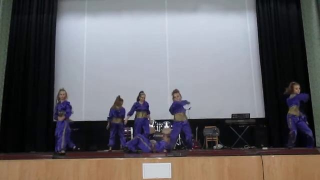 В (ВВАИУ)! Танцевальный коллектив "FeedbacK" и Соколова Юля Космос смотреть онлайн