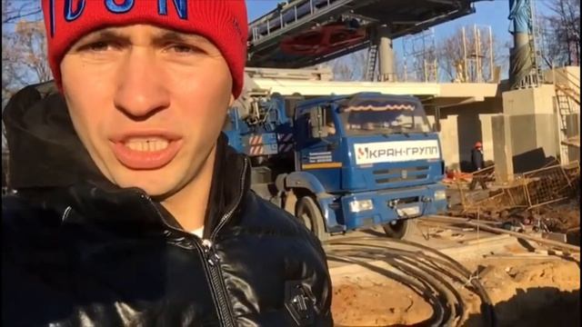 Возведение канатной дороги на ВДНХ. Аренда автокрана 32 и 60 тонн. смотреть онлайн