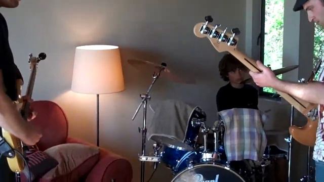 Say it ain't so weezer riffs James, Eric and Kabir смотреть онлайн