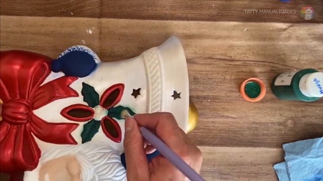 UTILIZA GLITTER DORADO EN TUS TRABAJOS Y ESTOS QUEDARÁN IMPACTANTES. SANTA CLAUS CON CAMPANA смотреть онлайн