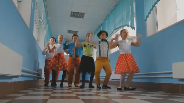 Поздравление с наступающим Новым годом! смотреть онлайн