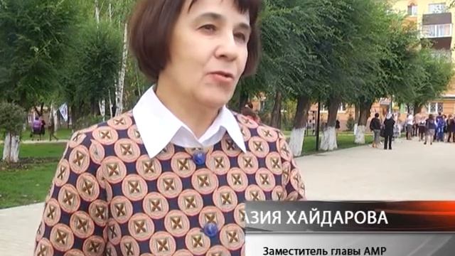 В Альметьевске открылся Литературный дворик в сквере Г. Тукая (сюжет) смотреть онлайн