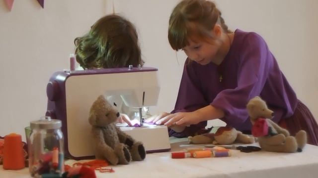 Швейная машина Aurora — шей, учись, играй! смотреть онлайн