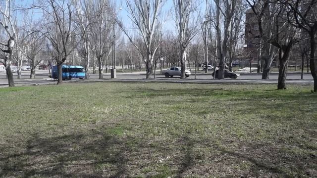 Мариуполь . пр. Металлургов . Первый дом на котловане. смотреть онлайн
