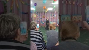 Трогательная песня воспитателя на выпускной в саду