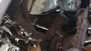 замена передних стоек Opel Astra G