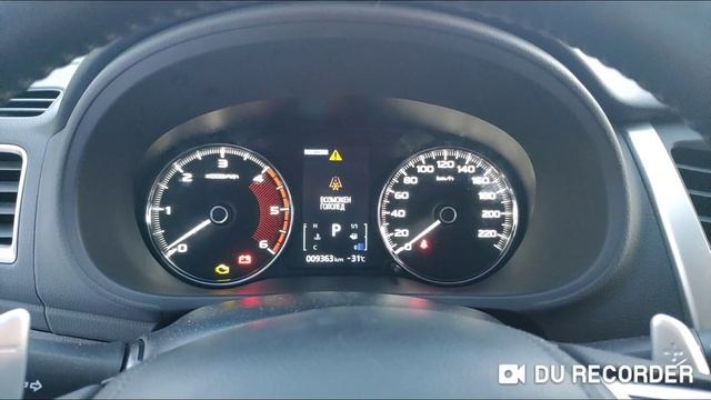 Холодный запуск Mitsubishi Pajero Sport III дизель смотреть онлайн