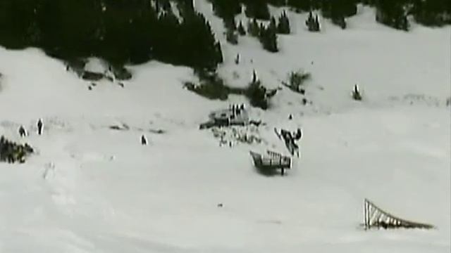 Упал со снегохода и разбился смотреть онлайн