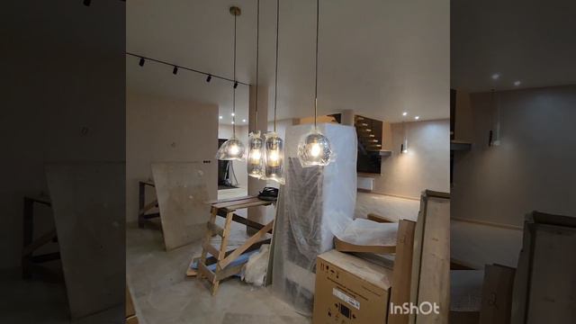 Подвесные светильники над столом. смотреть онлайн