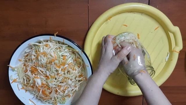 Квасим капусту. Простенько и вкусненько. К празднику то, что надо. смотреть онлайн