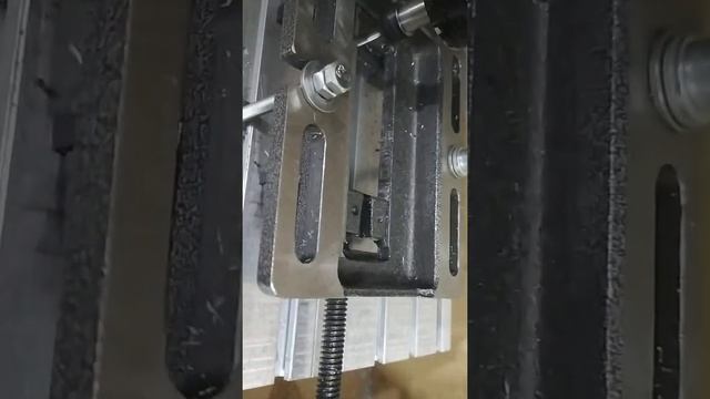 Фрезеровка чугуна шпинделем 1.5 кВт смотреть онлайн