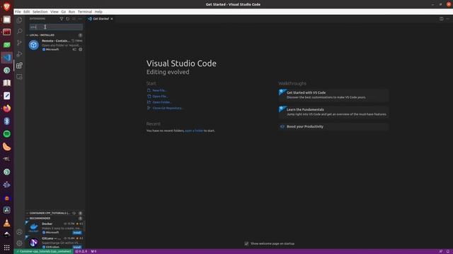 Developing C++ Application in docker container with VSCode смотреть онлайн
