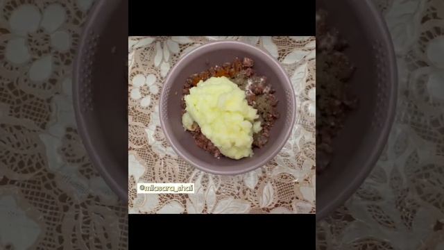 Фарш для Мантов •Фаршированное мясо •Соль •Красный острый перец •Чёрный Перец •Лук смотреть онлайн
