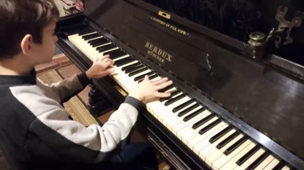 DETROIT на пианино