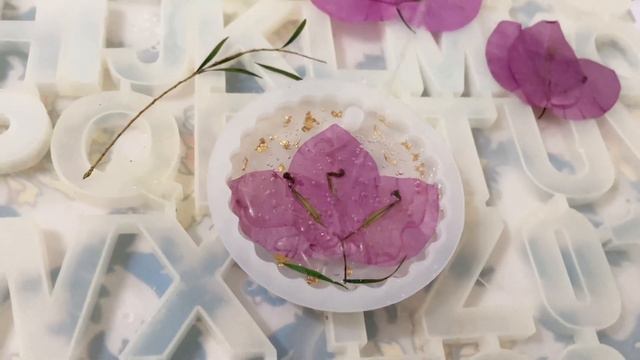 How to make Bougainvillea Flower Keychains | How to make Resin Keychains | Resin Art For Beginners смотреть онлайн