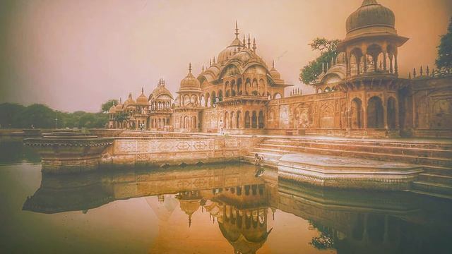 Воспевание в святой дхаме. Медитации по книге "Живое Имя" (День 24) от Е.С.Шачинандана Свами смотреть онлайн