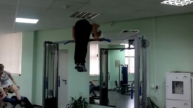 Выход силой на две руки с уголка | Sliderlife.ru - Спортивная Социальная сеть смотреть онлайн