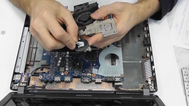 Ноутбук Samsung R425 не включается, диагностика смотреть онлайн